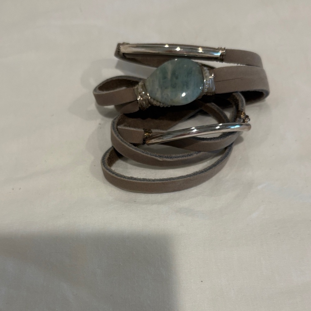 Taylor and Tessier Aspen Elegant Silver and Gray Beige Wrap Bracelet